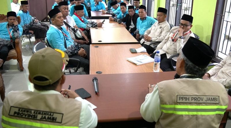 Bersama Petugas KLOTER, KARU dan KAROM Sukseskan Misi Pelayanan Optimal bagi Jemaah Haji Bersama Petugas KLOTER, KARU dan KAROM Sukseskan Misi Pelayanan Optimal bagi Jemaah Haji