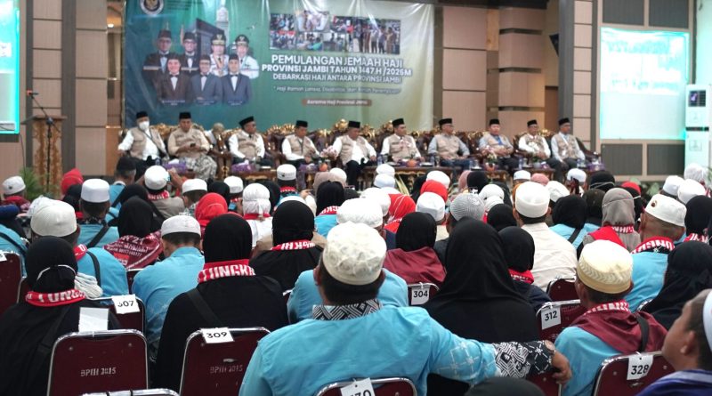 440 Jemaah Haji KLOTER BTH 21 Provinsi Jambi Tiba di Tanah Air, Bawa Hikmah Kesabaran dan Ukhuwah Islamiyah