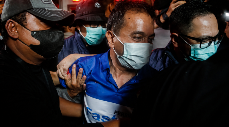 Ini Alasan Roy Suryo dan dr. Tifa Jalani Pemeriksaan Kesehatan di RS POLRI Usai Diamankan Atas Perkara Kasus Ijazah Palsu Ini Alasan Roy Suryo dan dr. Tifa Jalani Pemeriksaan Kesehatan di RS POLRI Usai Diamankan Atas Perkara Kasus Ijazah Palsu
