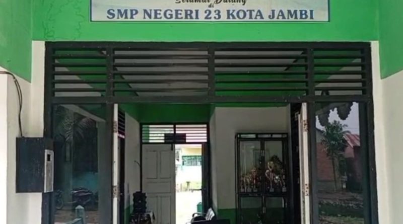 Sepi Peminat, SMP Negeri 23 Kota Jambi Berpotensi Dimerger Sepi Peminat, SMP Negeri 23 Kota Jambi Berpotensi Dimerger