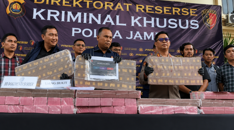 POLDA Jambi Ungkap Otak Peretasan Bank Jambi, WNA Bulgaria Jadi Tersangka POLDA Jambi Ungkap Otak Peretasan Bank Jambi, WNA Bulgaria Jadi Tersangka