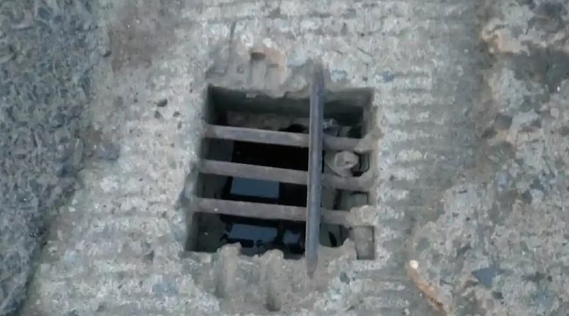 Kepergok Saat Hendak Mencuri Lewat Saluran Got, Pria di Kota Jambi Mengaku Butuh Uang Untuk Judi Slot Kepergok Saat Hendak Mencuri Lewat Saluran Got, Pria di Kota Jambi Mengaku Butuh Uang Untuk Judi Slot