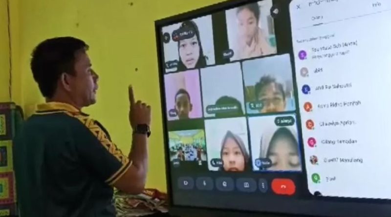 PJJ Diperpanjang, Orangtua Diminta Awasi Aktivitas Anak di Rumah PJJ Diperpanjang, Orangtua Diminta Awasi Aktivitas Anak di Rumah